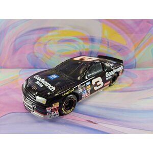 Dale Earnhardt 1995 Goodwrench #3 Action 1:24 Bank w/Key